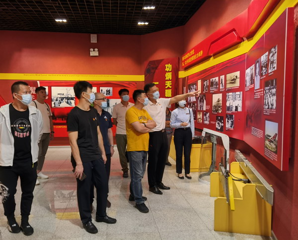 鷹擊長空 譜寫改革新篇——省建科院第一、二黨支部慶建黨百年參觀沈飛航空博覽園(圖3)